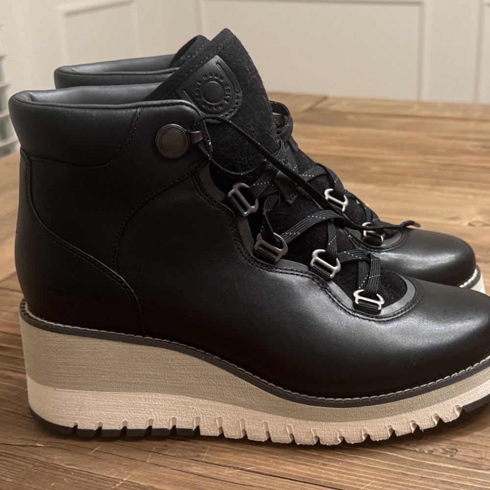 Cole Haan Black Leather ankle boots